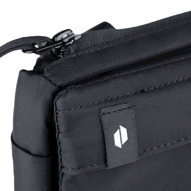 Proxy Travel Bag Logo detail